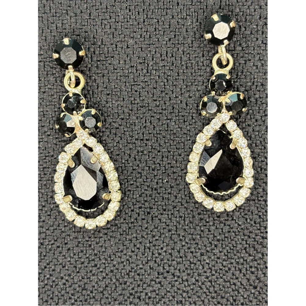 Elegant Black Teardrop Crystal Necklace and Earrings Set - Picture 6 of 13